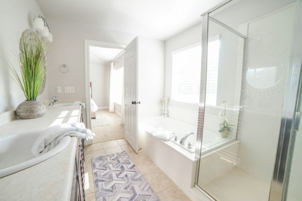 5 avantages d'un tapis diatomite pour une salle de bain revisitée